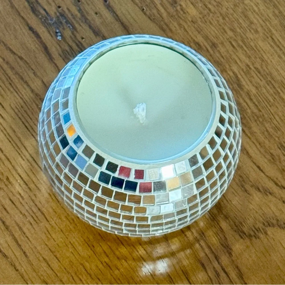 Room Essentials Mosaic Glass Candle Holder 4.8 oz Whipped Shea & Coconut Silver